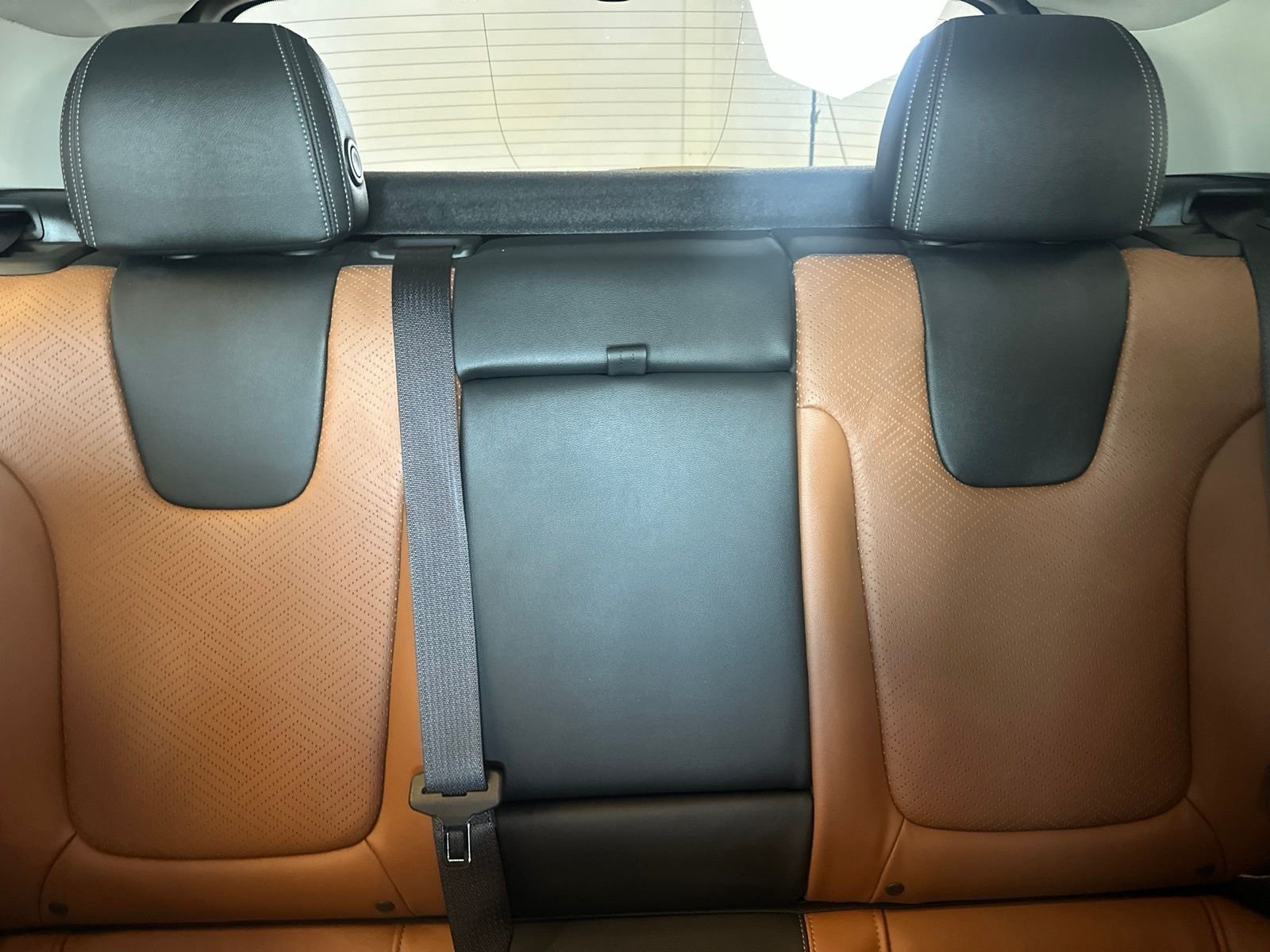 Used 2022 Orange Buick Essence image 25