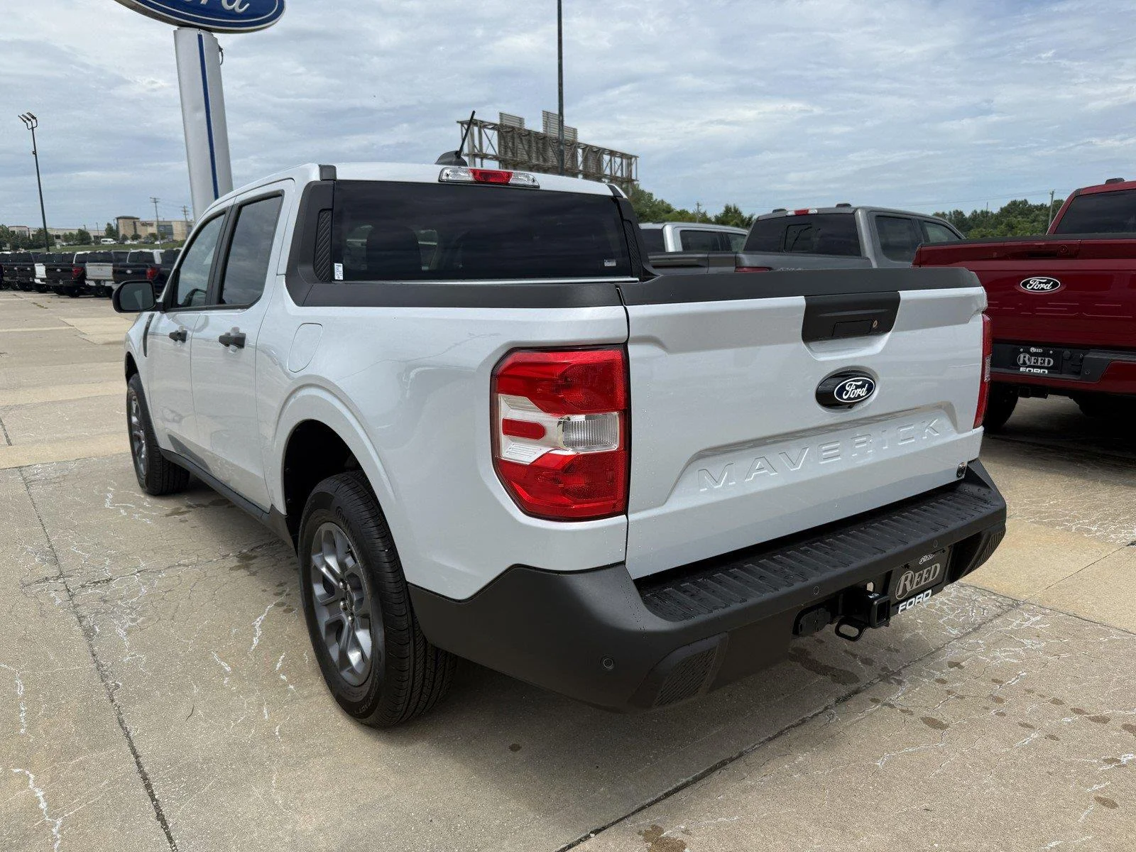 New 2026 Space White Metallic Ford XLT image 7