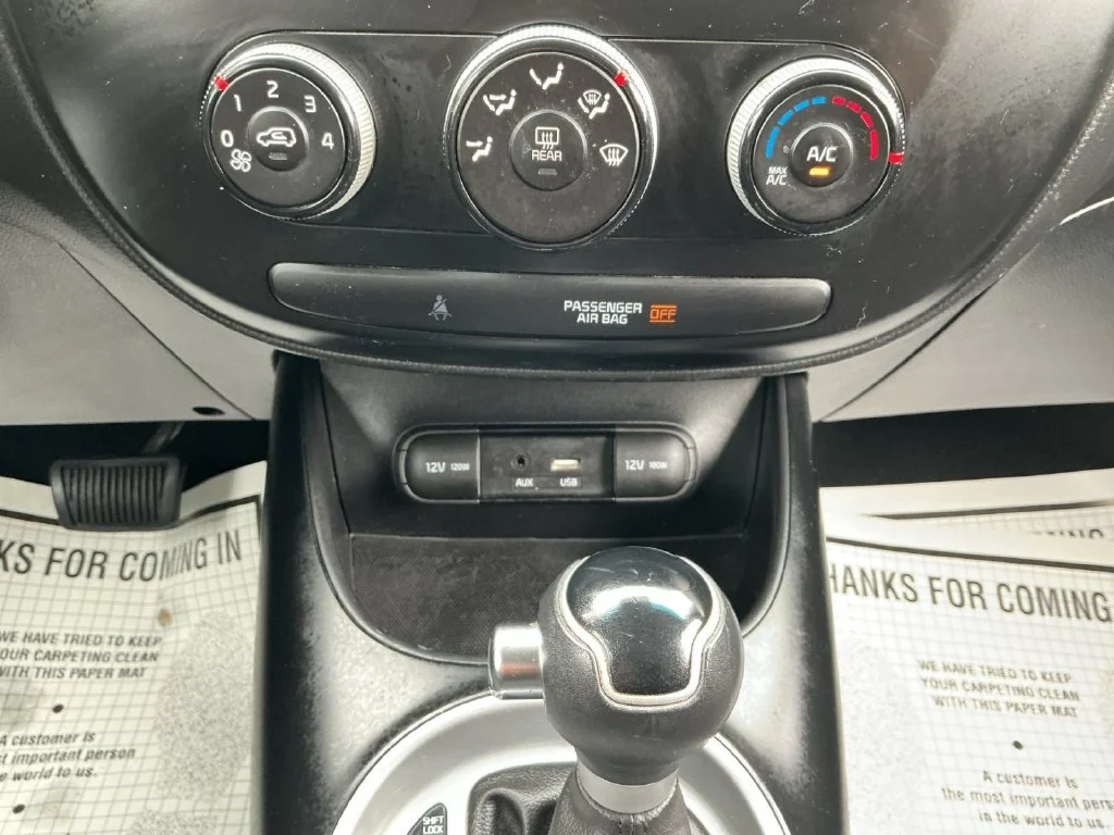 Used 2019 Black Kia Base image 16