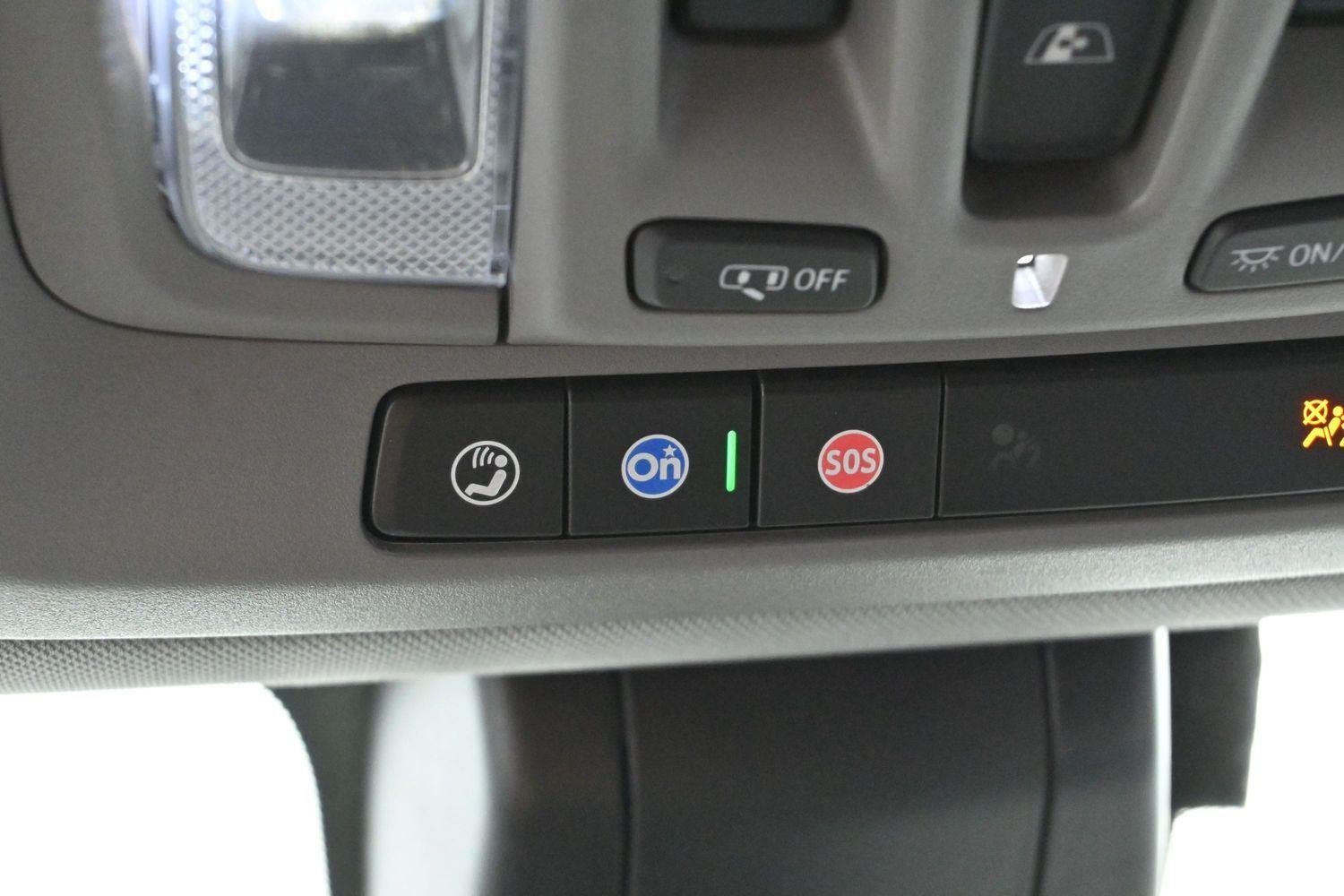 Used 2020 Onyx Black GMC Denali image 32
