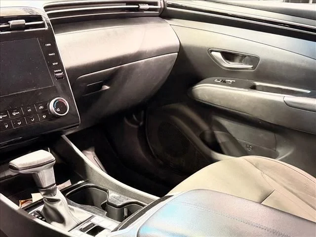 Used 2022 Gray Hyundai SE image 11