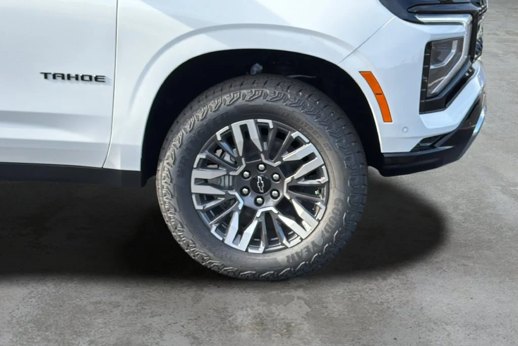 New 2026 Summit White Chevrolet Z71 image 9