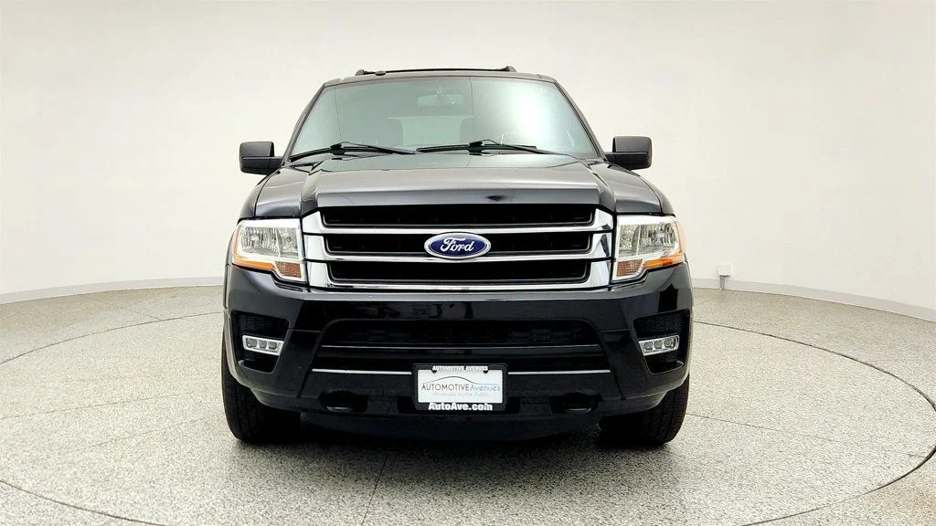 Used 2016 Shadow Black Ford 4WD 4dr XLT w/ Power Moonroof image 2