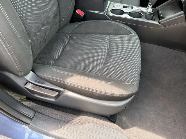 Used 2018 Blue Subaru 2.5i Premium image 26