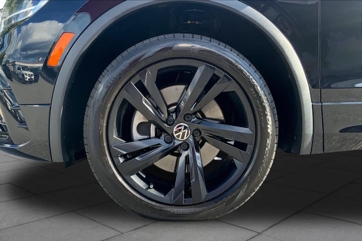 Used 2024 Deep Black Pearl Volkswagen SE R-Line Black image 11
