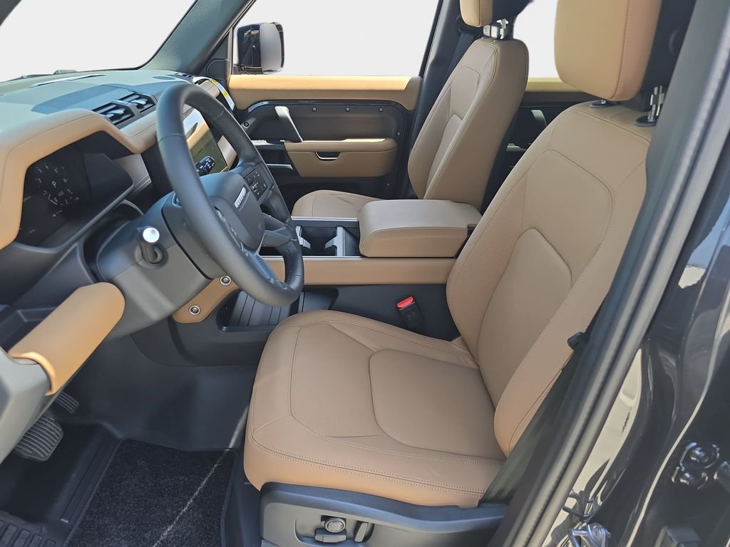 New 2026 Carpathian Grey Land Rover X-Dynamic SE image 16