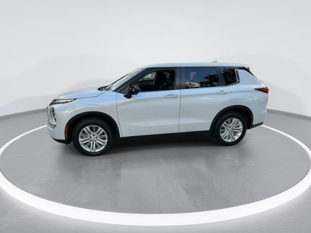 2022 Mitsubishi Outlander ES - Photo 4