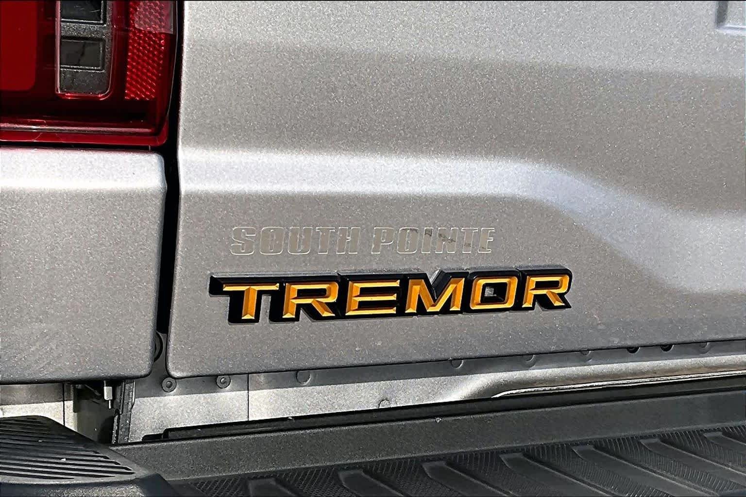 Used 2025 Iconic Silver Metallic Ford Tremor image 19