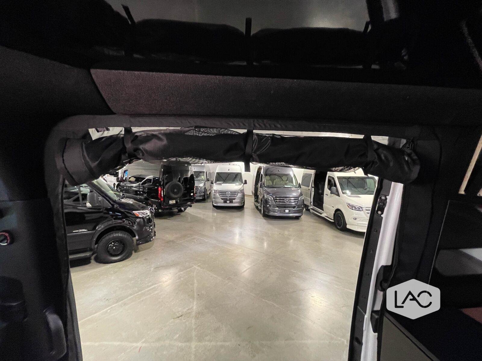 Used 2024 MATTE BLACK WRAP/ARTIC WHITE 27NORTH AWD | FALCON Shocks| Lithionics Batteries image 38