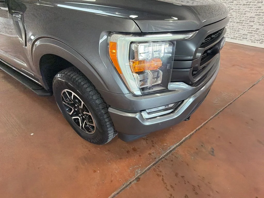 Used 2023 Gray Ford XLT image 9