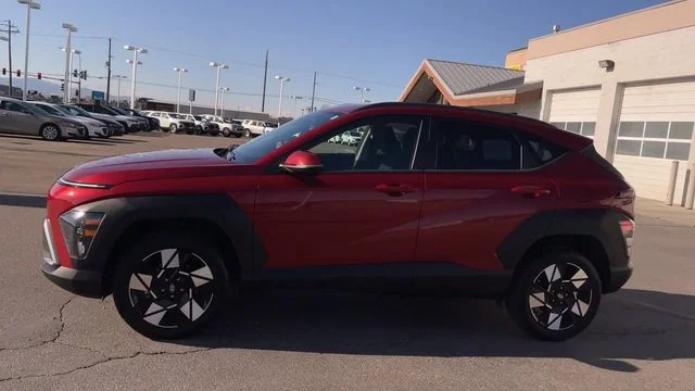 Used 2025 Red Hyundai SEL image 6