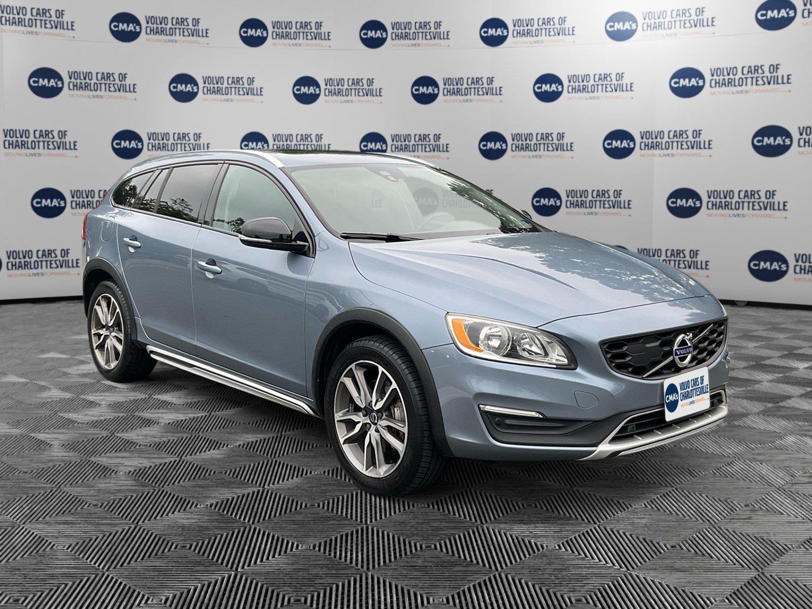 Used 2018 Mussel Blue Metallic Volvo T5PREMIER image 7