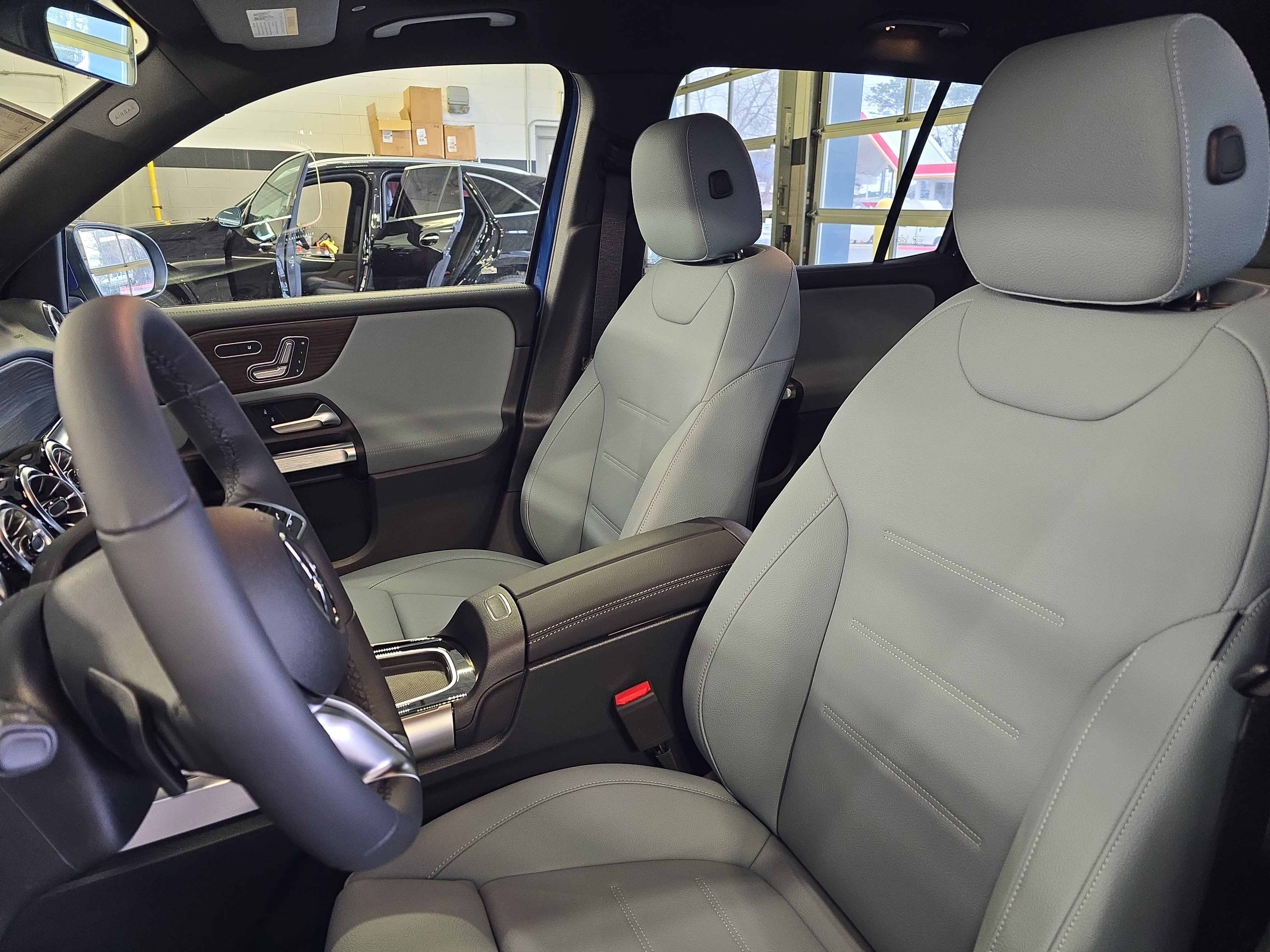 New 2026 Starling Blue Metallic Mercedes-Benz GLB250 image 16