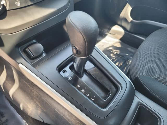 Used 2019 White Nissan S image 20