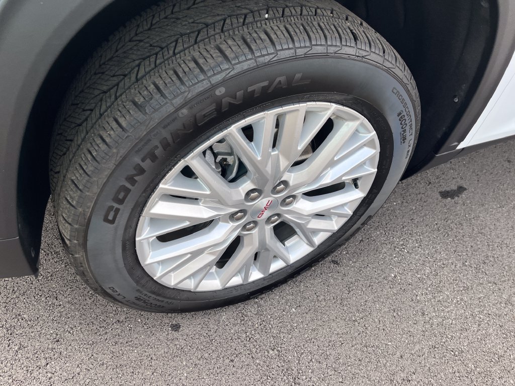 Used 2026 White GMC Elevation image 9