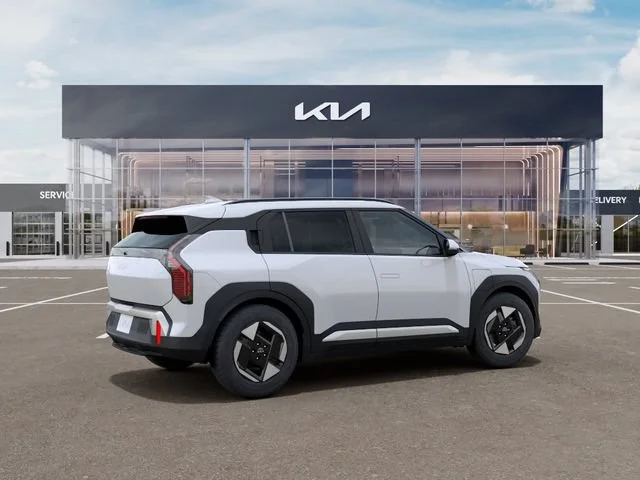 New 2027 Snow White Pearl Kia Wind image 6
