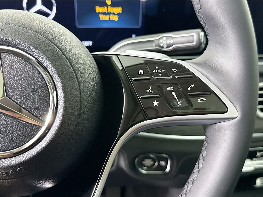 New 2026 MANUFAKTUR Ireland Mid Green Metallic Mercedes-Benz GLE 350 image 13