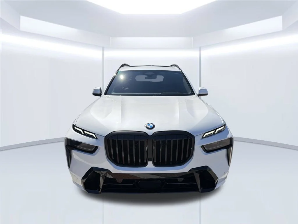 New 2027 White BMW xDrive40i image 2