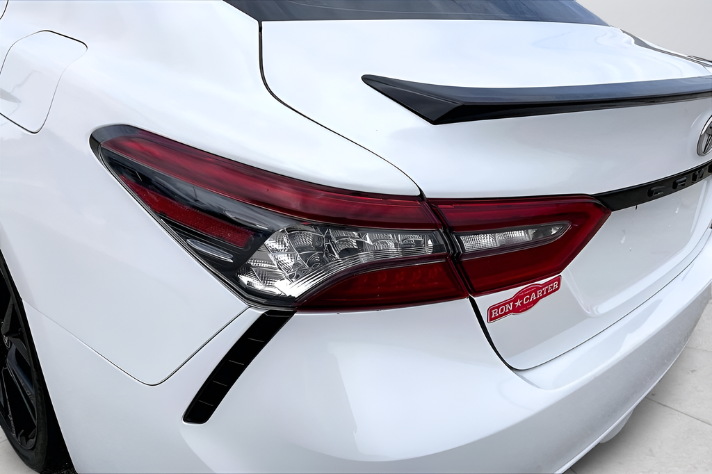 Used 2022 White Toyota XSE V6 image 20