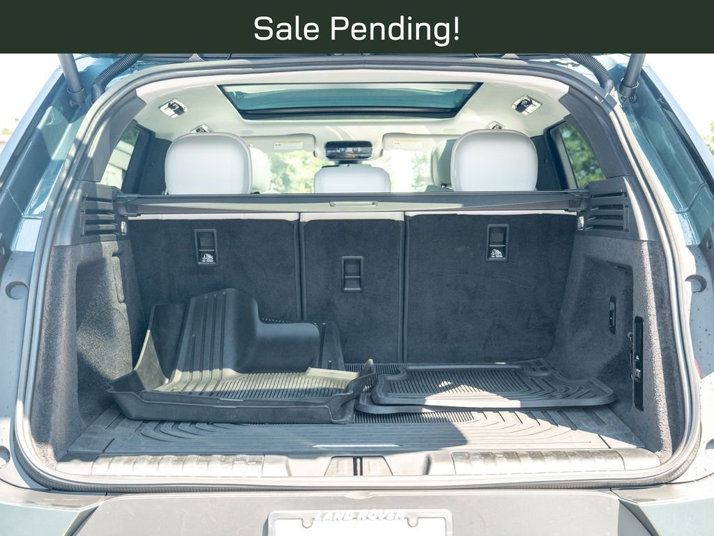 Used 2024 Green Land Rover SE image 38