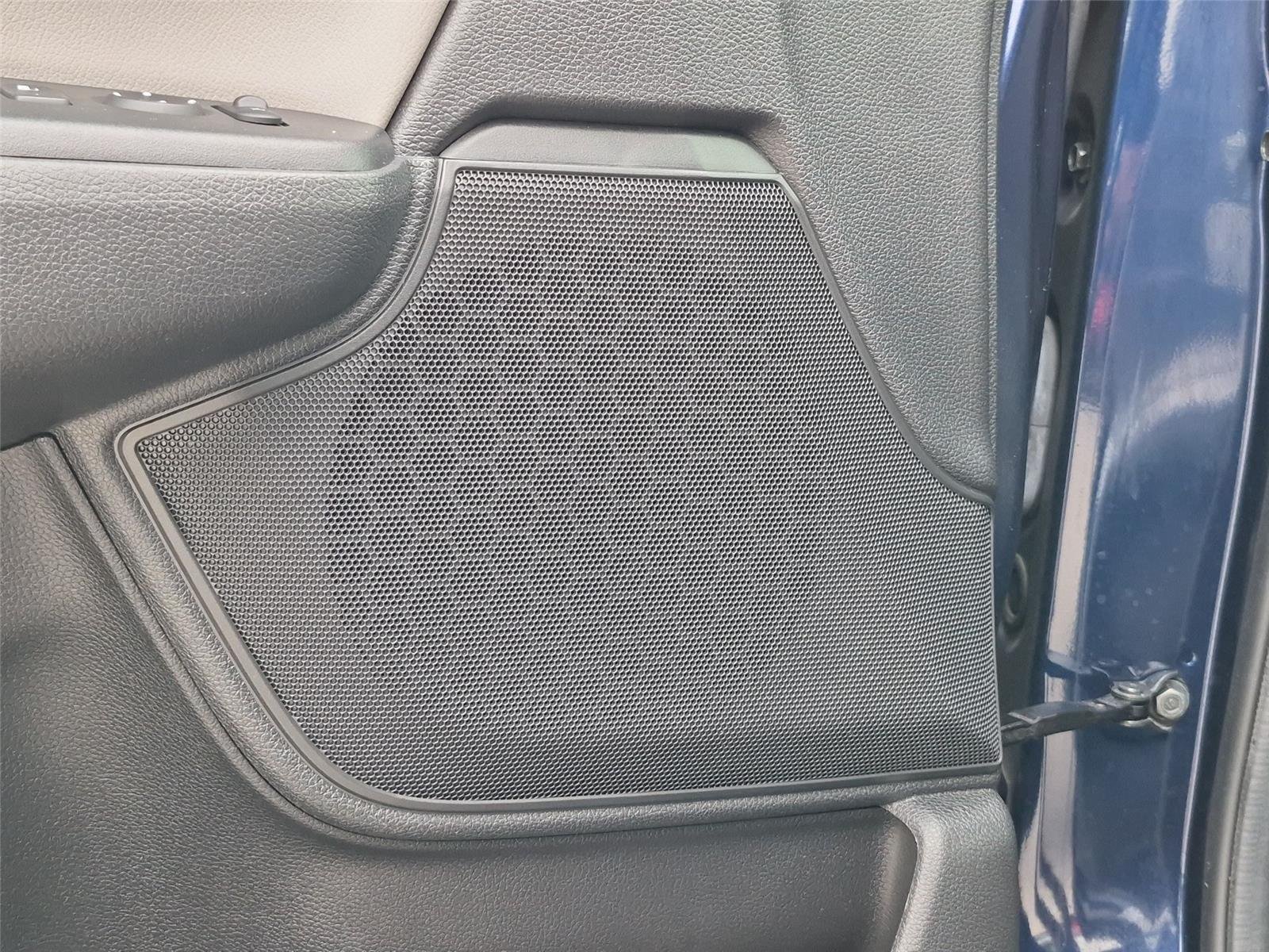 Used 2021 Obsidian Blue Pearl Honda Touring image 17
