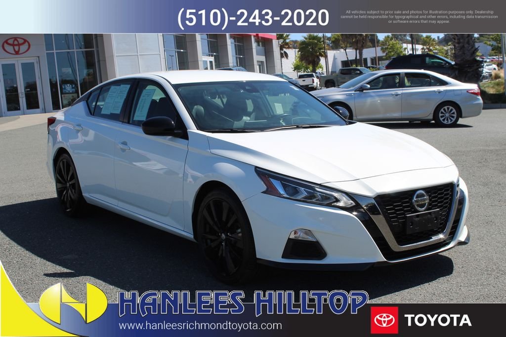 Used 2021 White Nissan 2.5 SR image 5