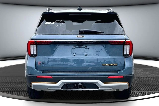 New 2026 Vapor Blue Metallic Ford Tremor® image 4