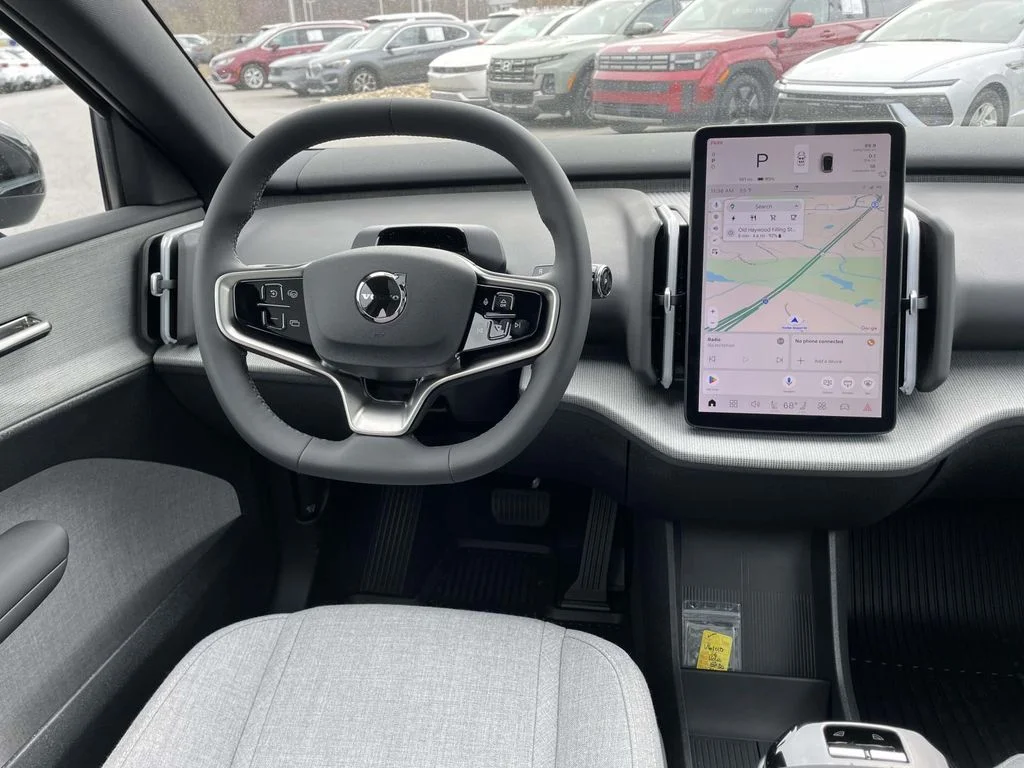 New 2025 Onyx Black Volvo Ultra image 2