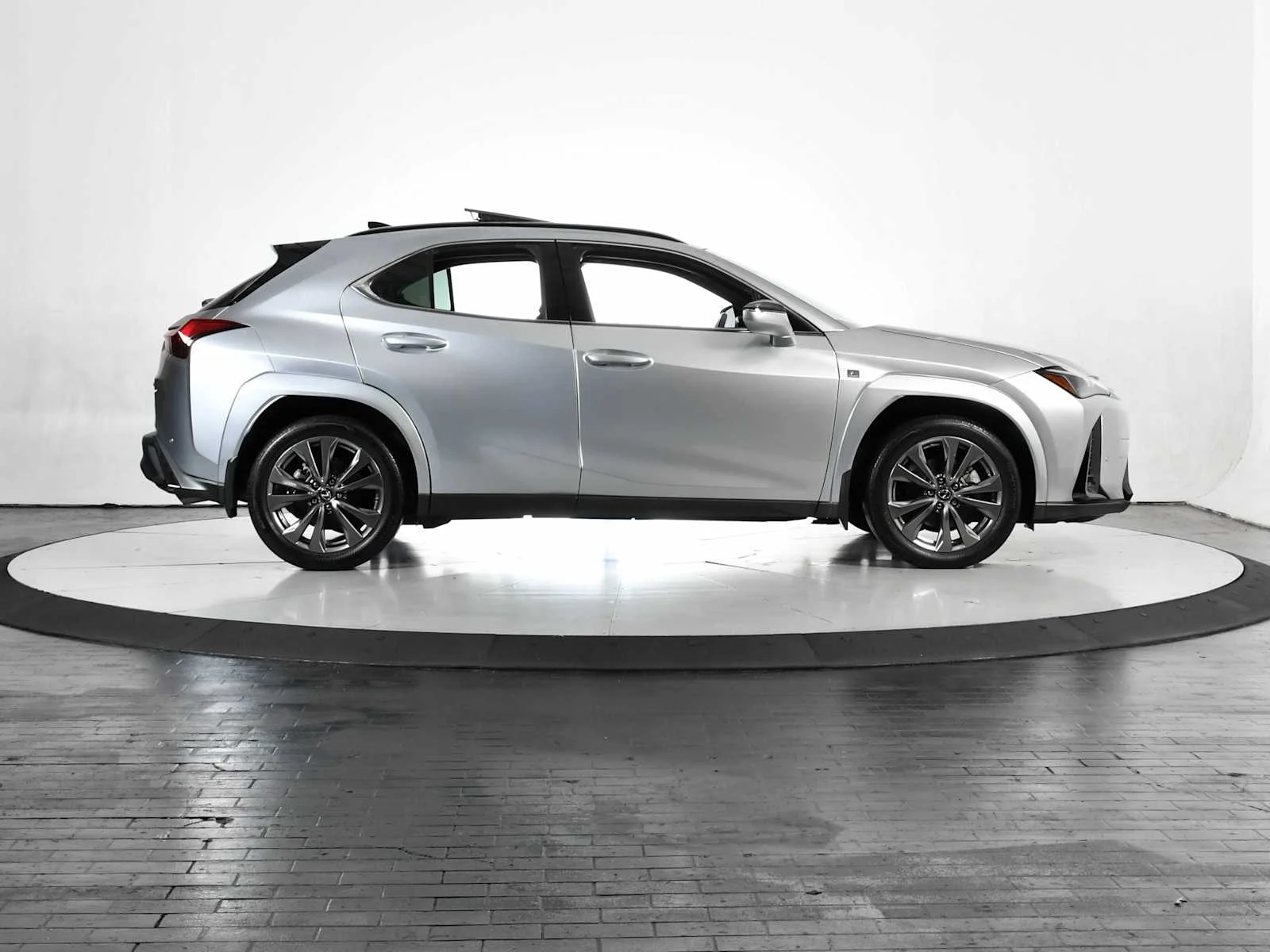 Certified Used 2023 Iridium with Obsidian Roof Lexus F SPORT Design image 6