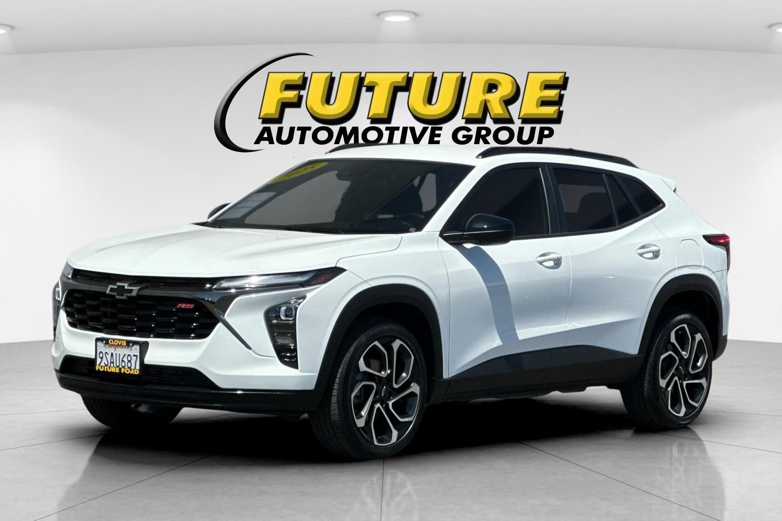 Used 2025 White Chevrolet 2RS image 7