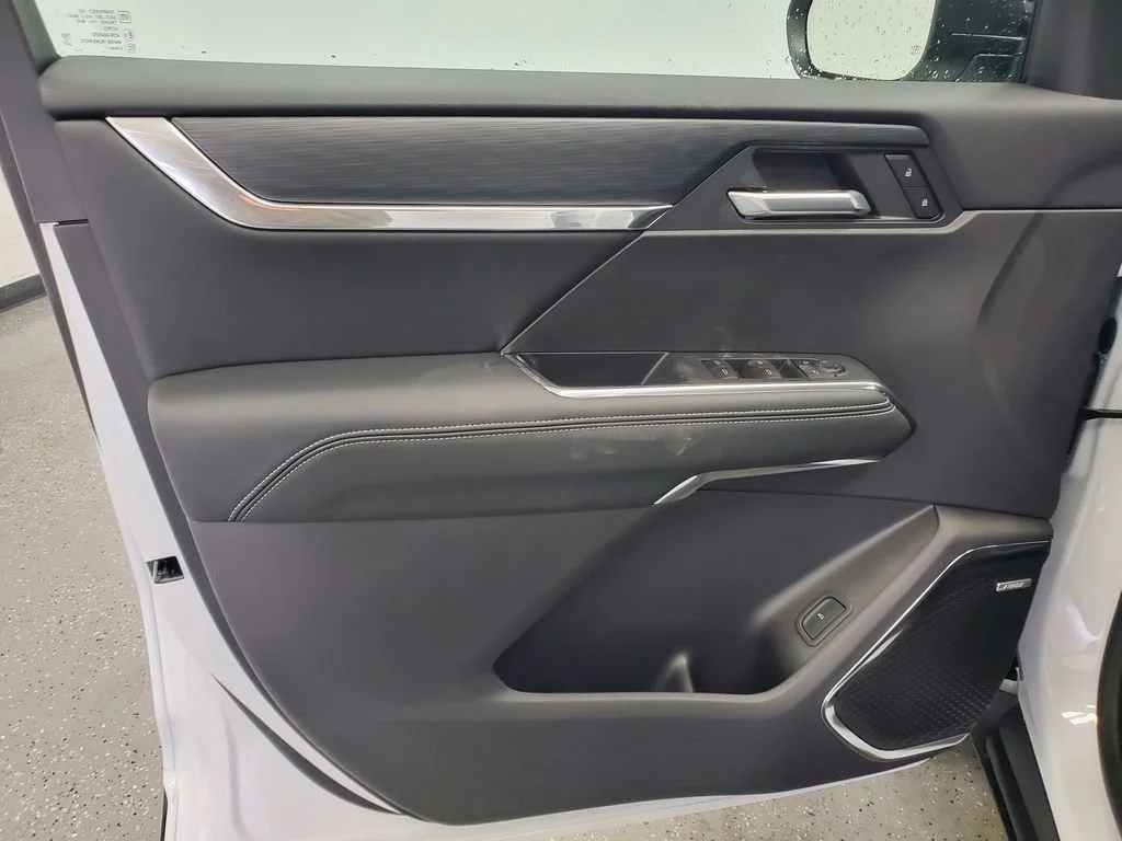 New 2026 Summit White GMC Elevation image 8