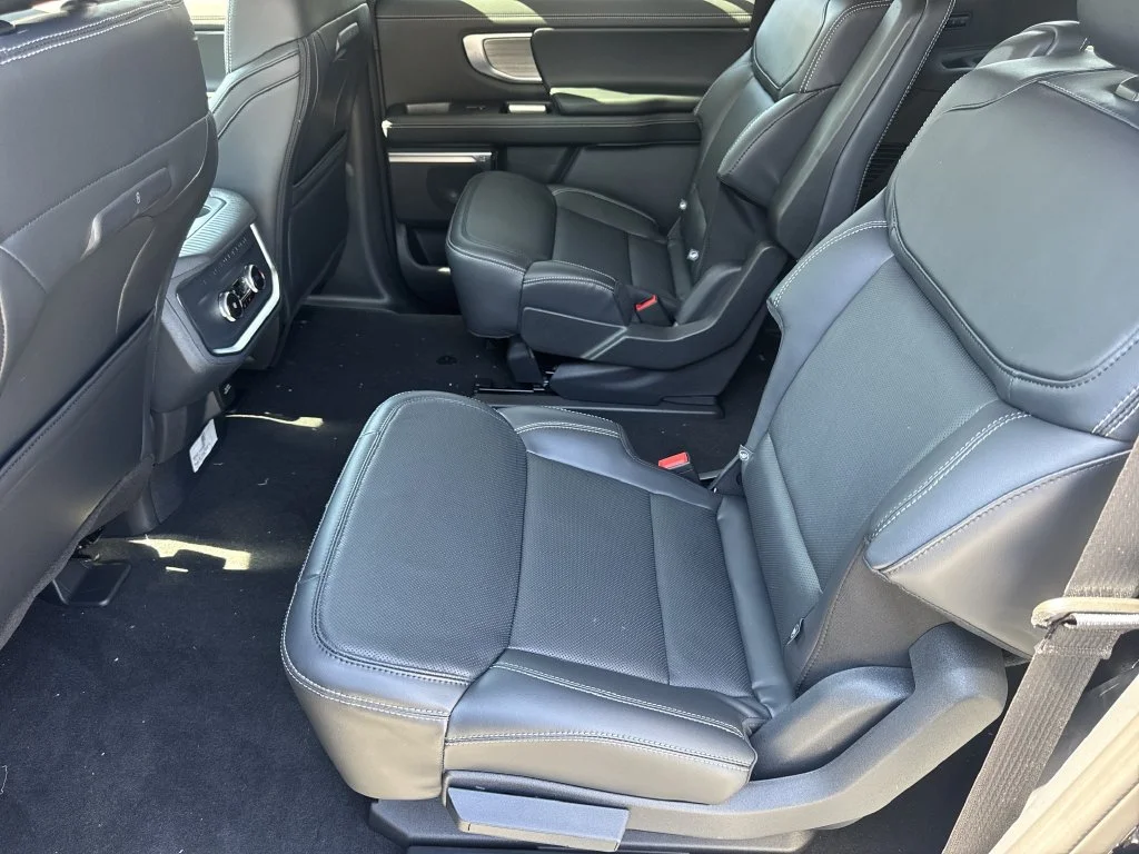 New 2027 Black Ford Platinum image 21
