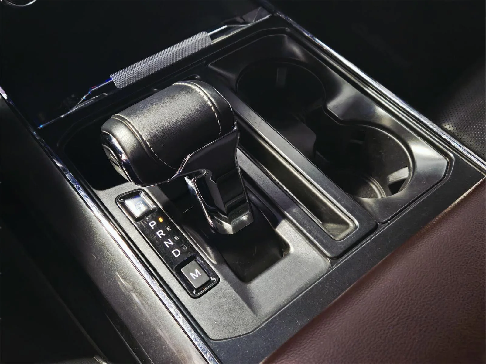 Used 2023 Carbonized Gray Ford LARIAT image 26