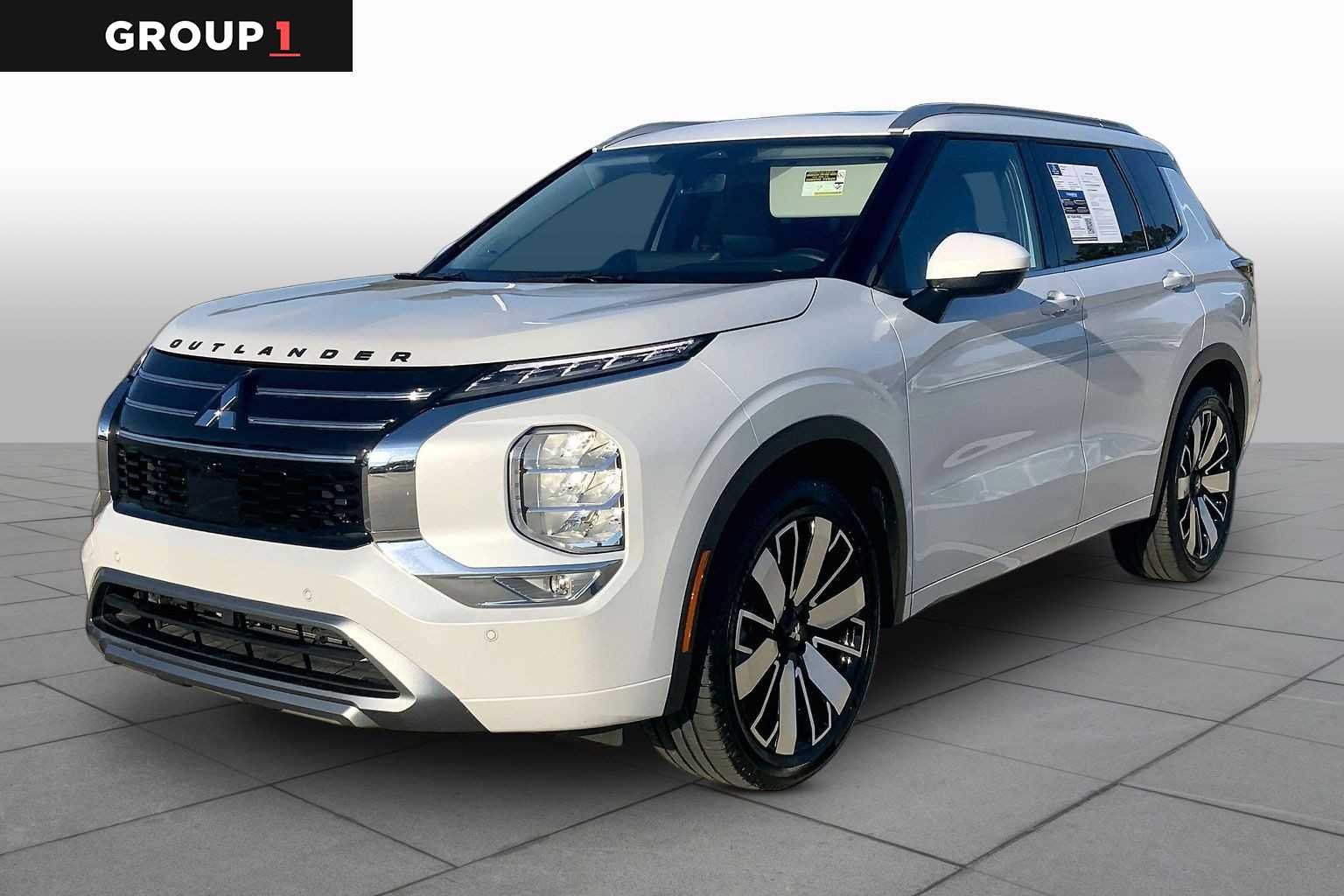 Pre-Owned 2025 Mitsubishi Outlander SEL