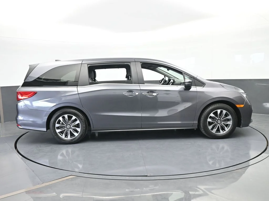 Used 2024 Gray / Black Honda EX-L image 6