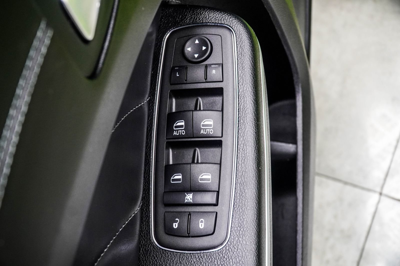 Used 2023 Green Dodge R/T Scat Pack image 37