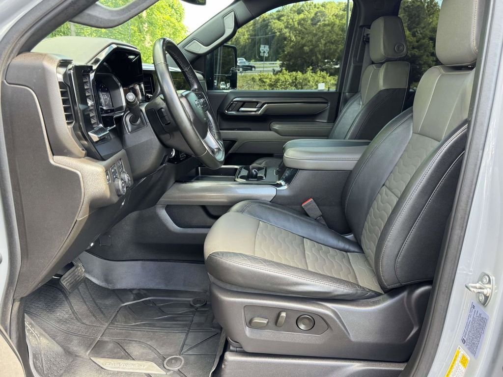 Used 2024 Gray Chevrolet ZR2 image 20