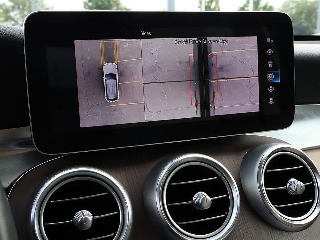 Used 2022 Lunar Blue Metallic Mercedes-Benz GLC 300 image 21