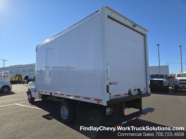 New 2025 Summit White Chevrolet 1WT image 4