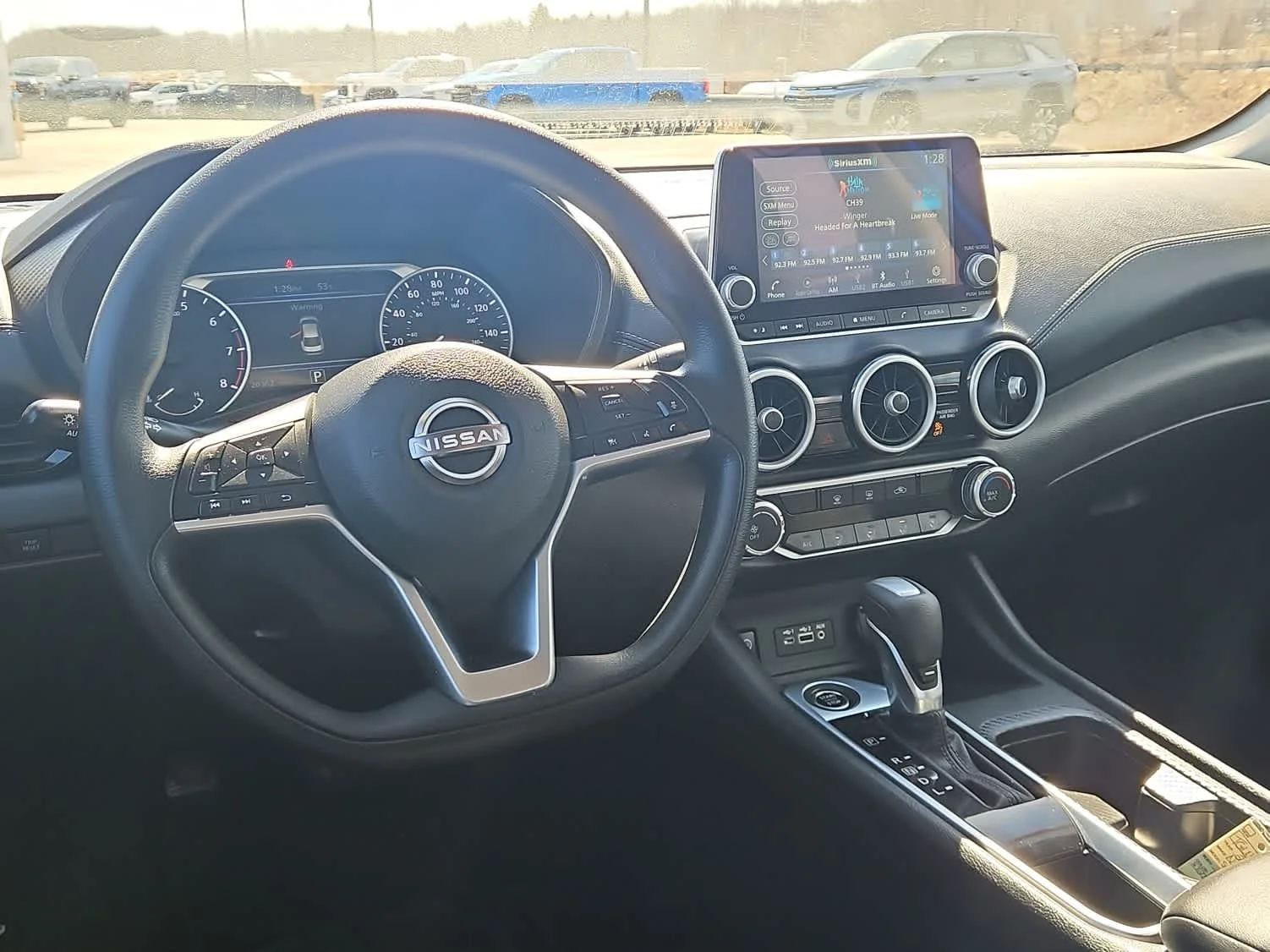 2025 Nissan Sentra SV - Photo 14