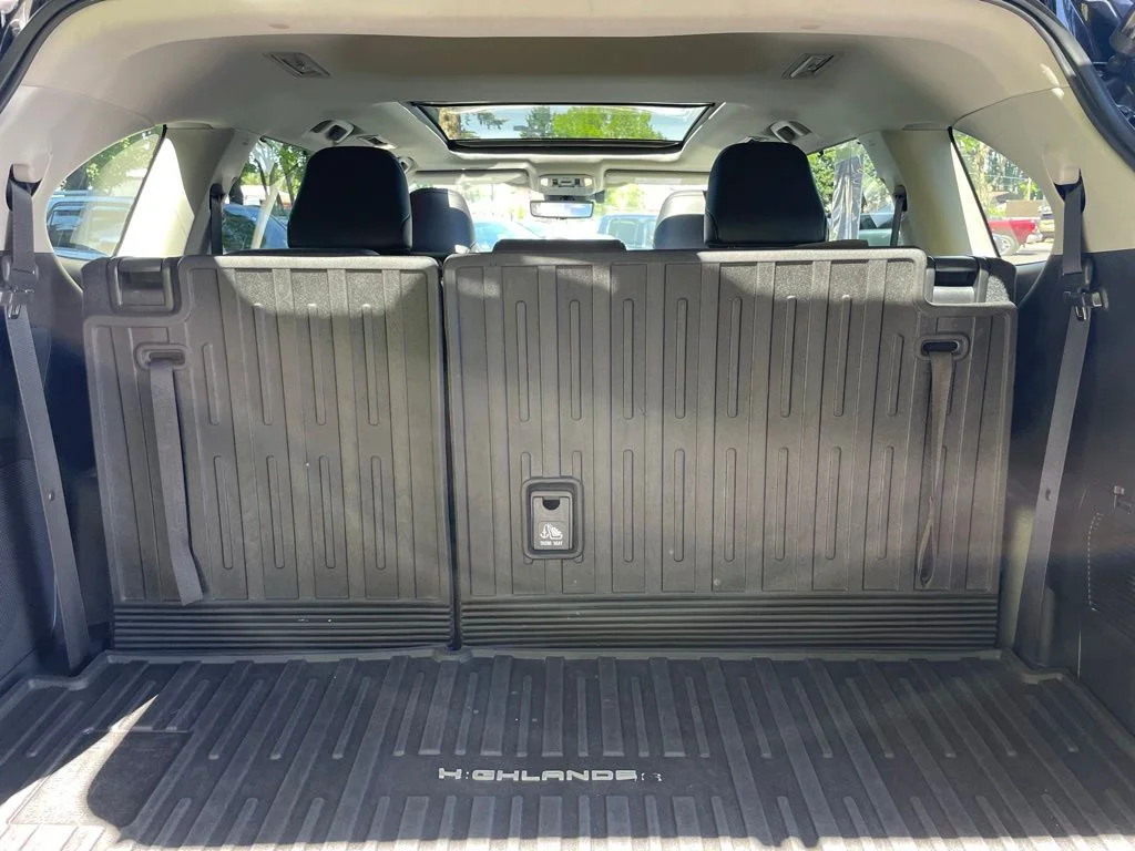 Used 2020 Amber Toyota Platinum image 19