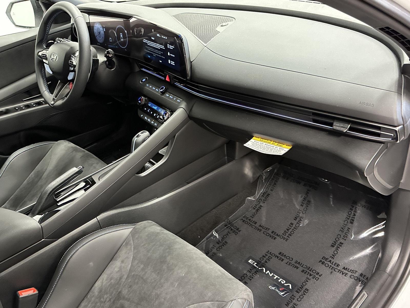 New 2026 Atlas White Hyundai Sedan image 38