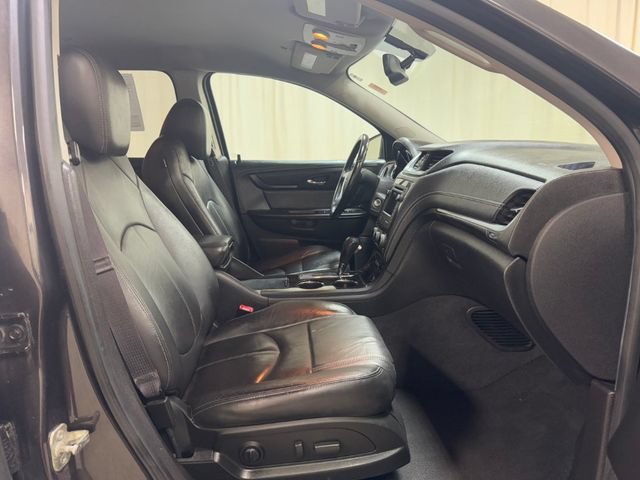 Used 2015 TUNGSTEN METALLIC Chevrolet LT image 35