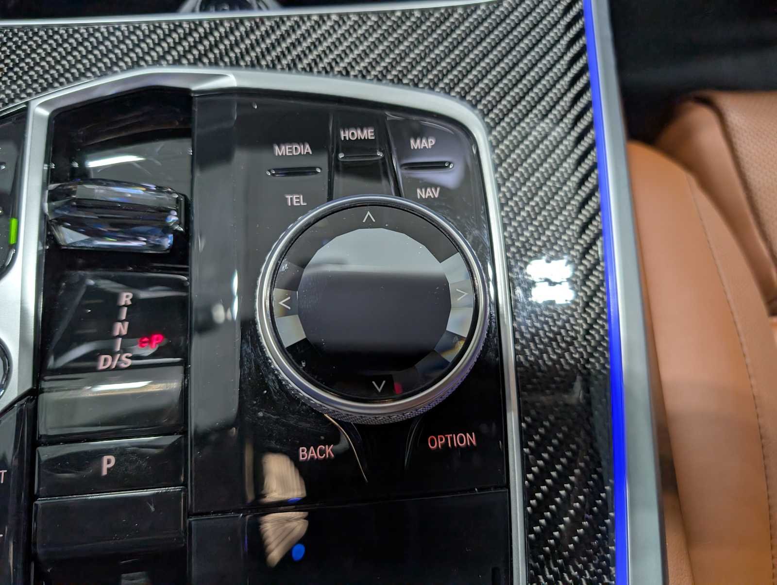 Used 2025 Skyscraper Grey Metallic BMW M60i image 31