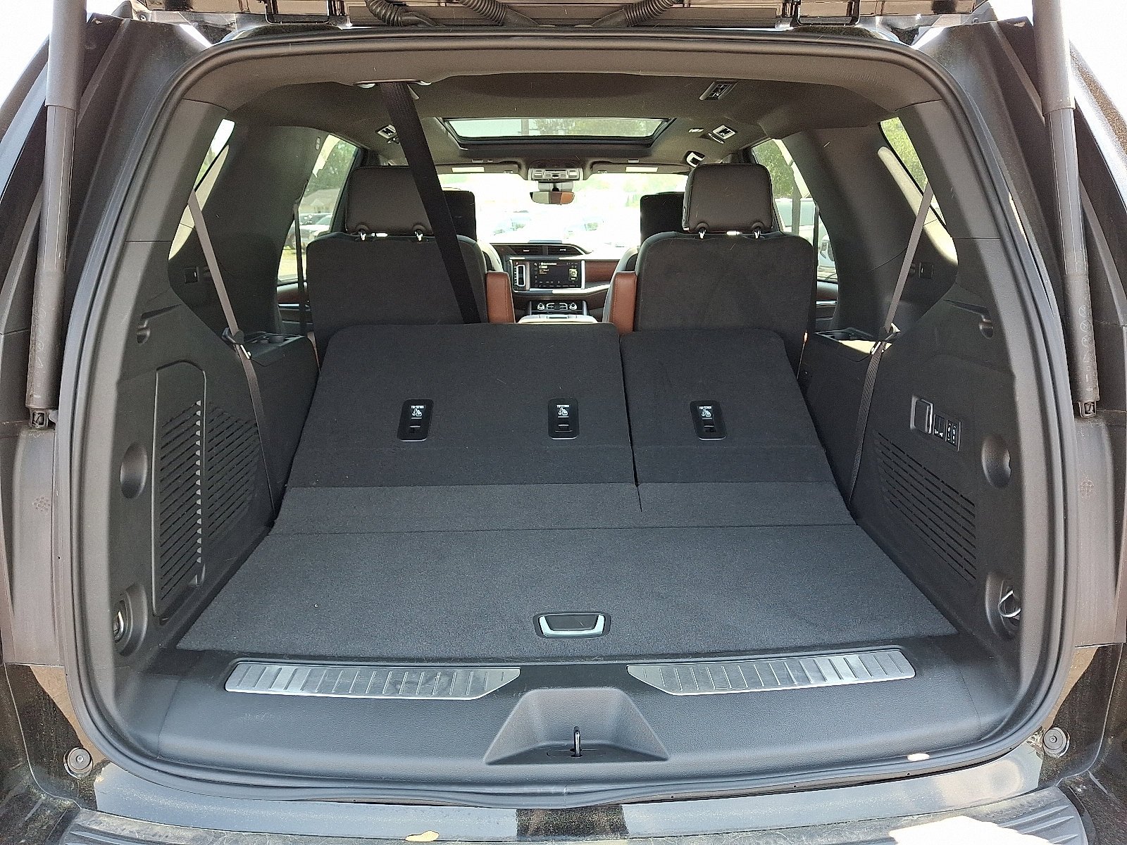 2024 GMC Yukon Denali Ultimate - Photo 30