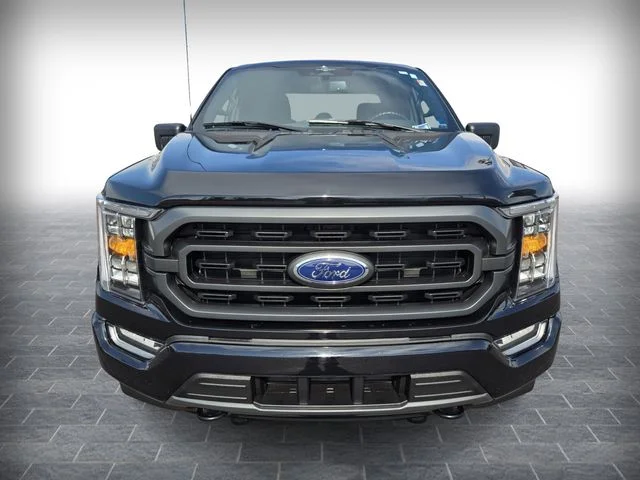 Used 2023 Black Ford XLT image 2