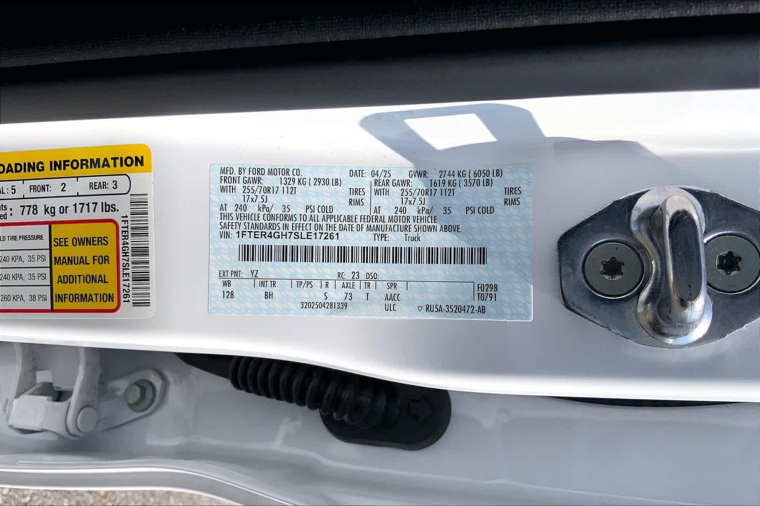 Used 2025 Oxford White Ford XLT image 34