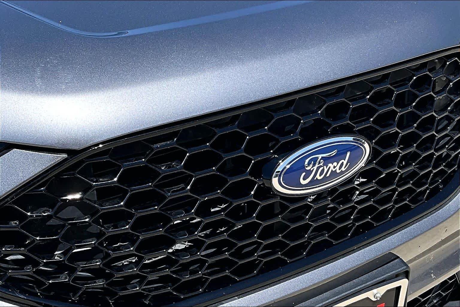 Used 2023 Carbonized Gray Ford ST-Line image 28