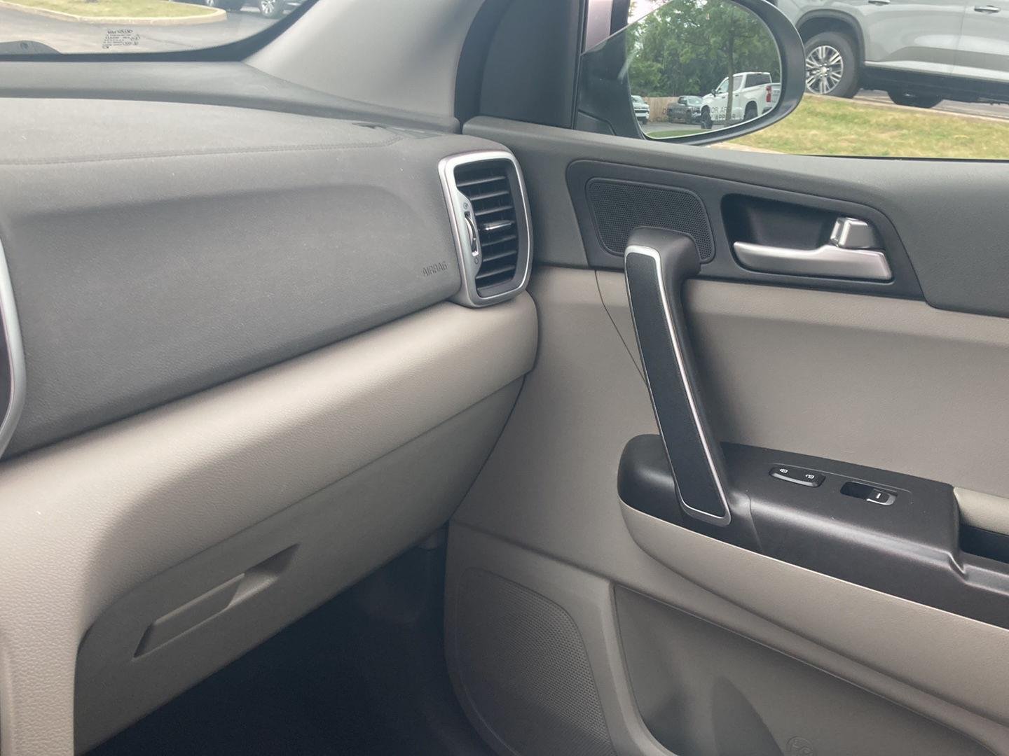 Used 2019 Sparkling Silver Kia LX image 21