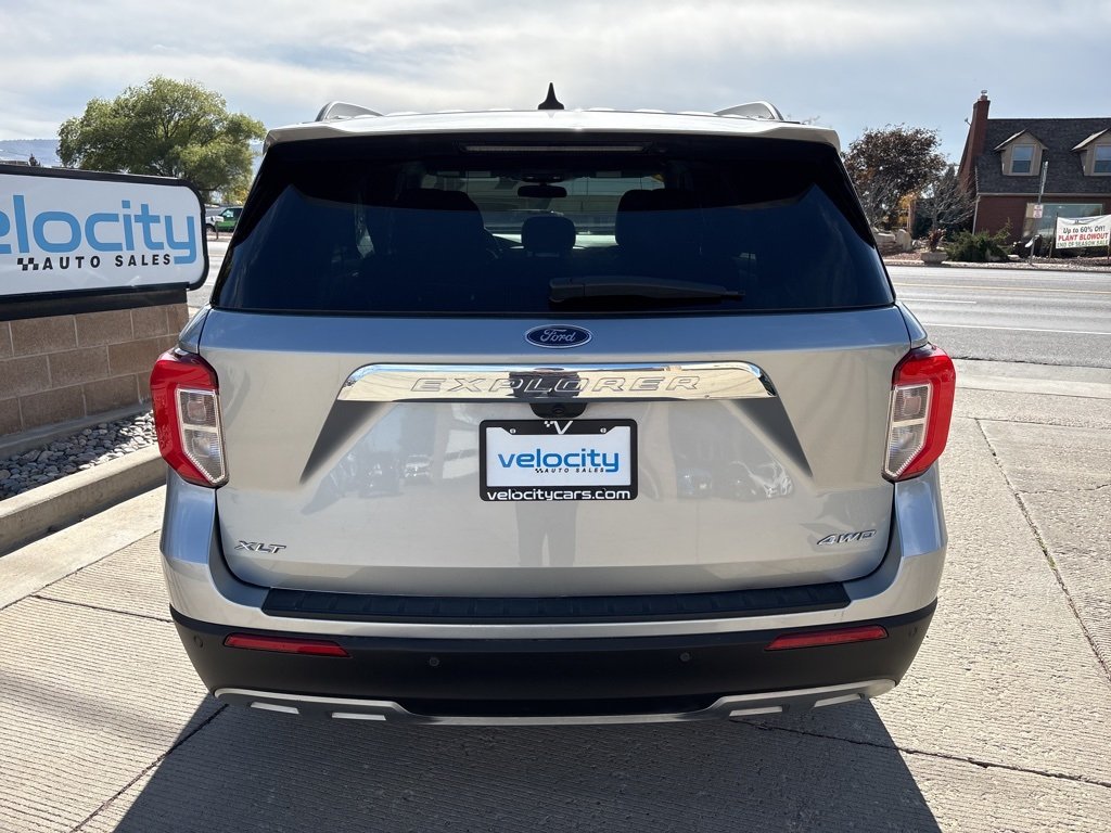 2024 Ford Explorer XLT photo 2